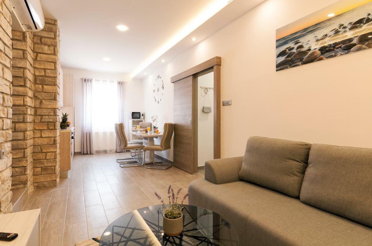 Apartment Stela - Private Terrace & Parking Zadar Eksteriør bilde